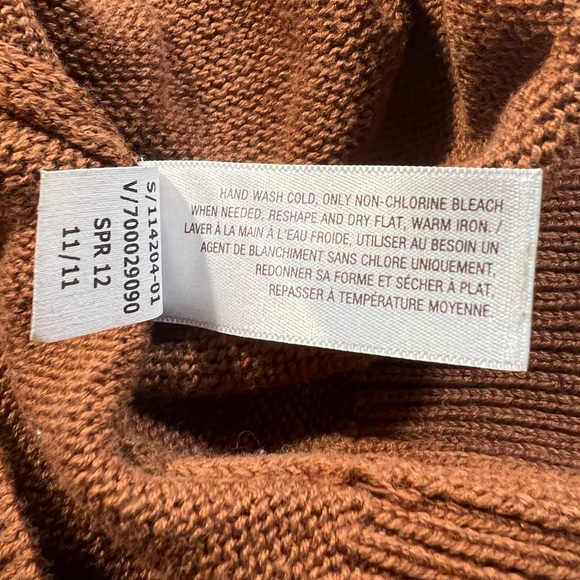 Old Navy Thin Knit Crew Neck Sweater size S - Picture 9 of 14